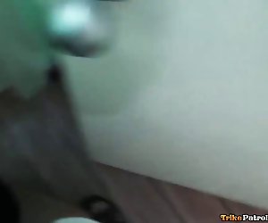 Freaky filipina děvka skoky v posteli za sex s mužské turistické