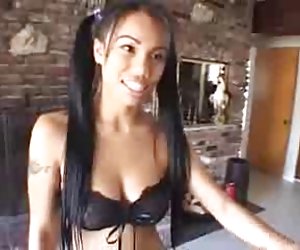 Lucy thai miluje bbc